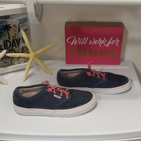 Girls SUEDE VANS SZ 3